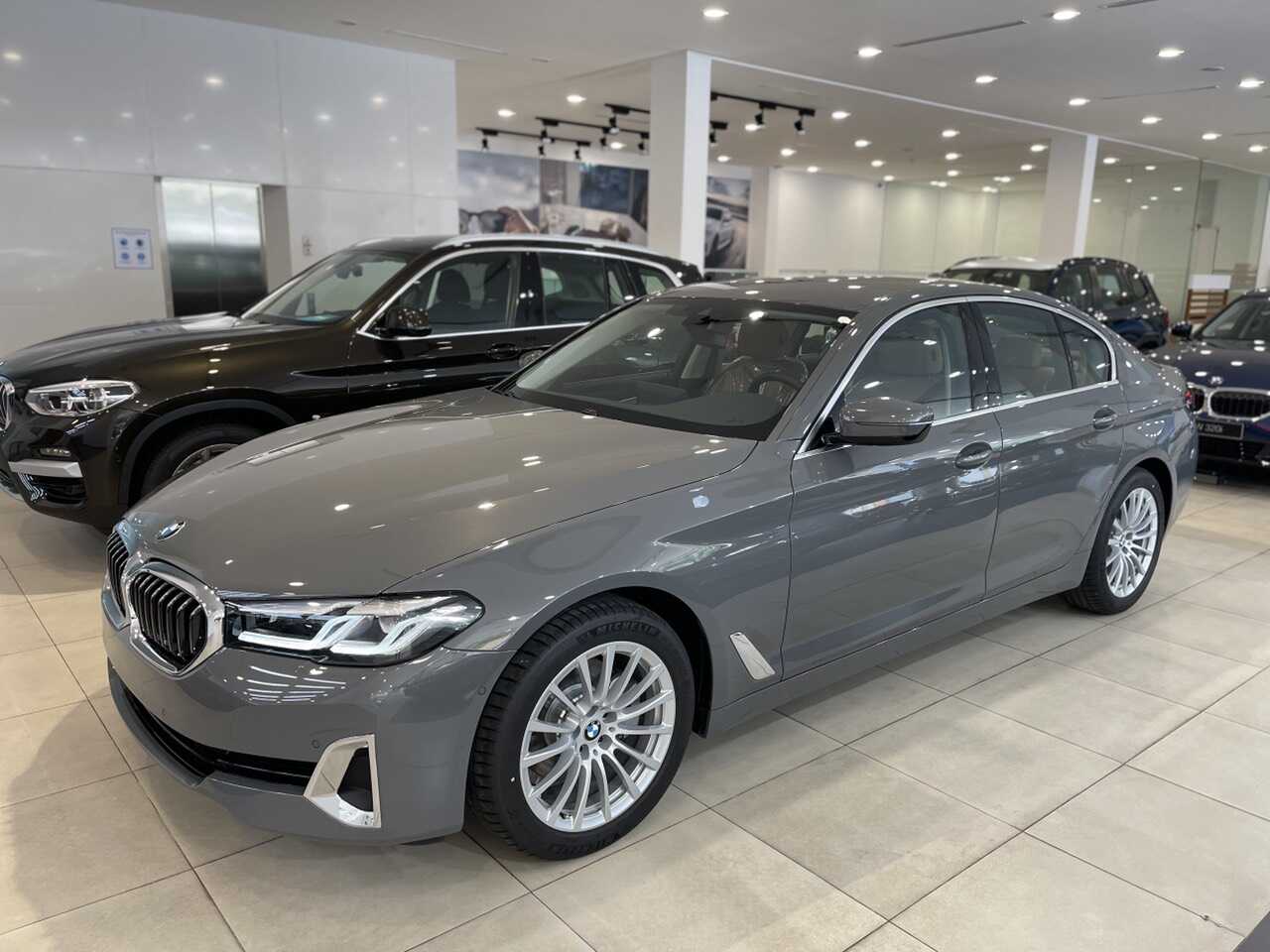 BMW 520i Luxury